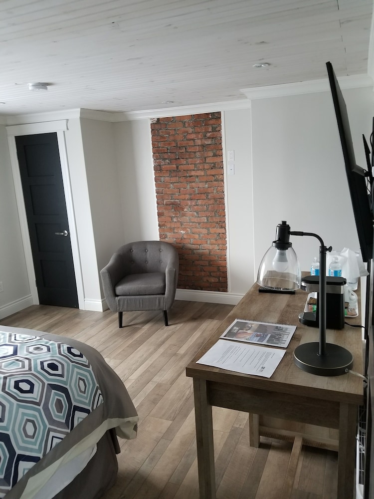 Suite (Cape Race Lighthouse) photo 2
