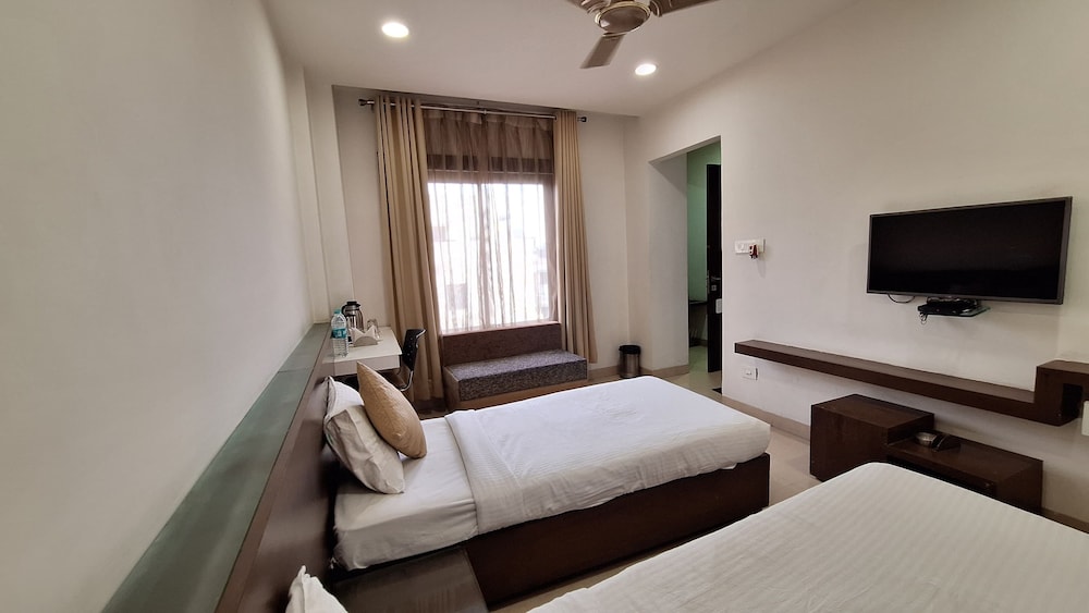 Standard Double or Twin Room photo 2