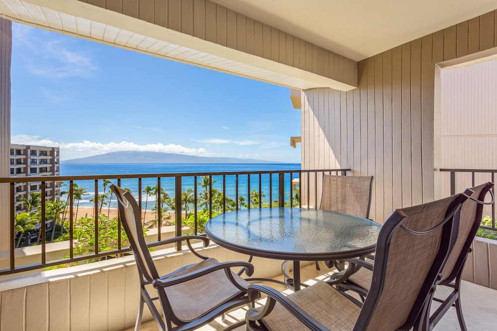 Room, 1 Bedroom, Ocean View (Plus Den)
