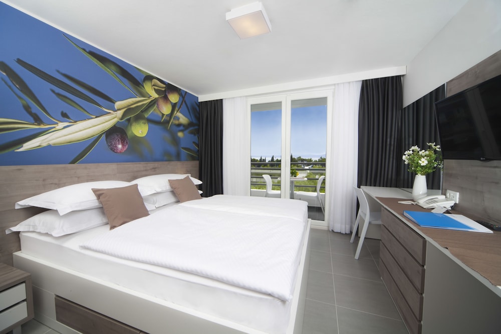Standard Double Room, Balcony, Annex Building - Photo 1