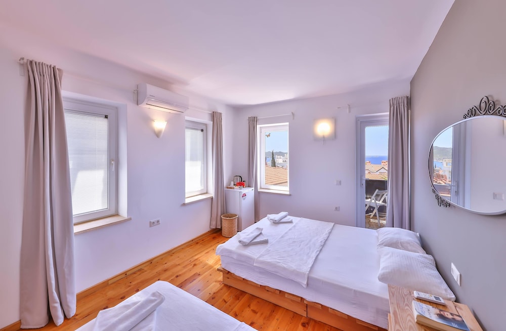 Triple Room - Photo 2