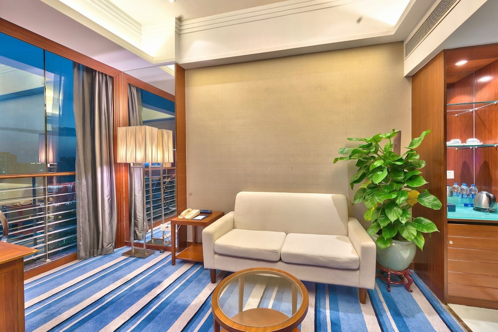 Apartment suite - Photo 2