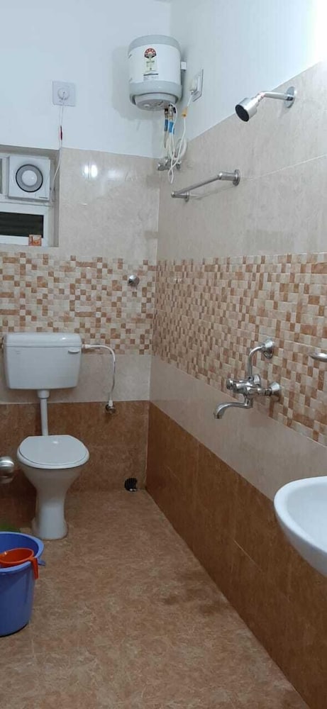Deluxe A/C Room photo 3