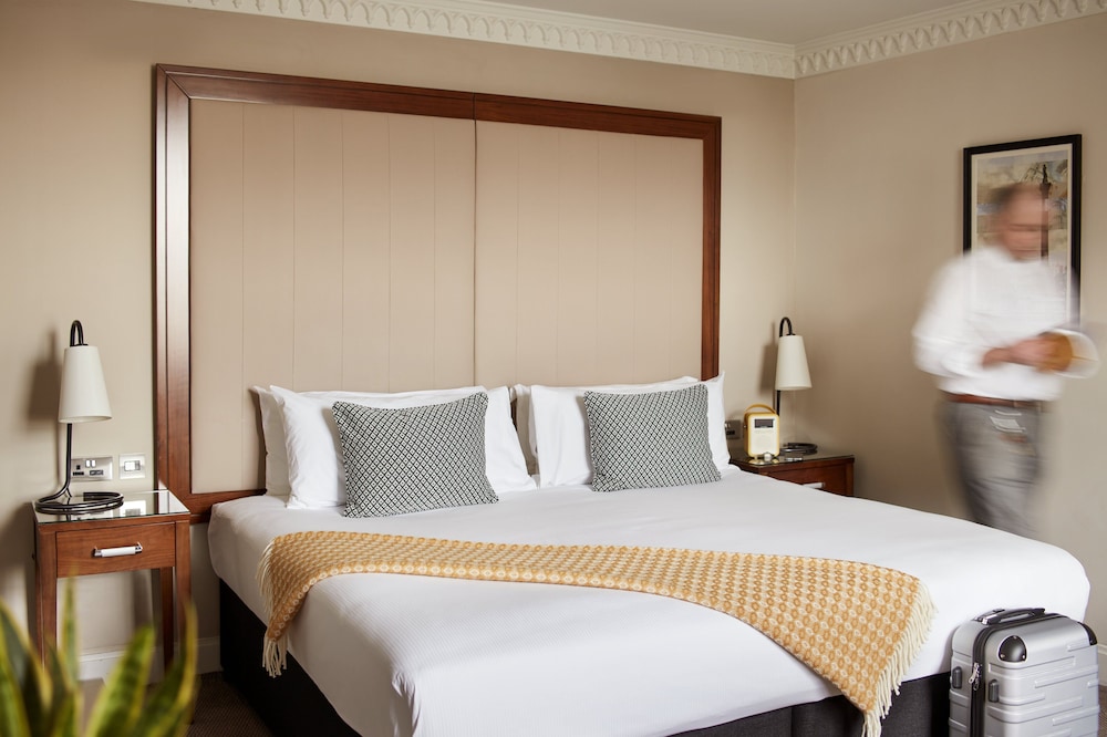 Superior Room thumbnail 6