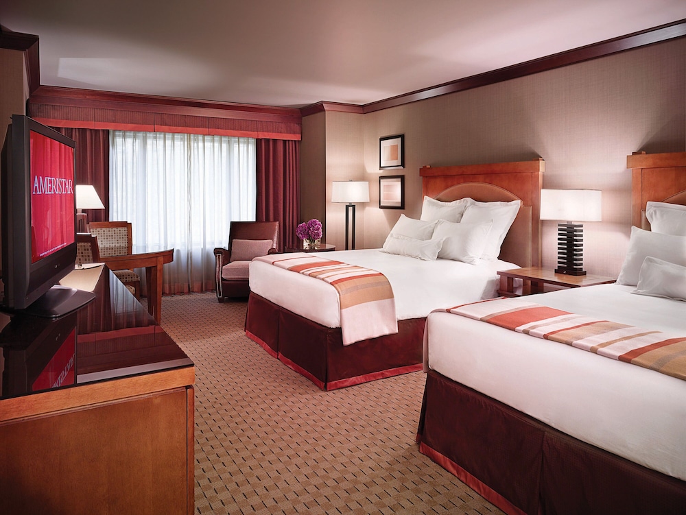 Premier Room, 2 Queen Beds - Photo 1