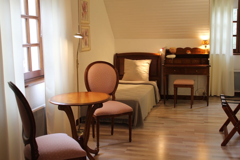 Traditional Room photo 3