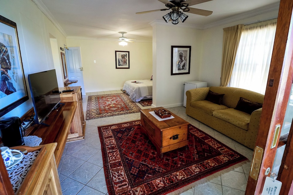 Suite, Garden Area photo 1