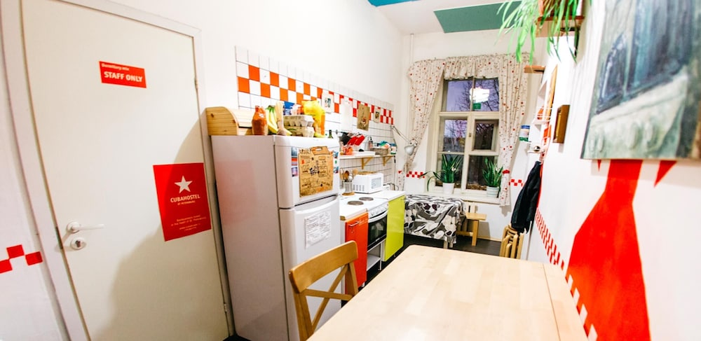 Shared Dormitory, Mixed Dorm (10 beds) photo 3