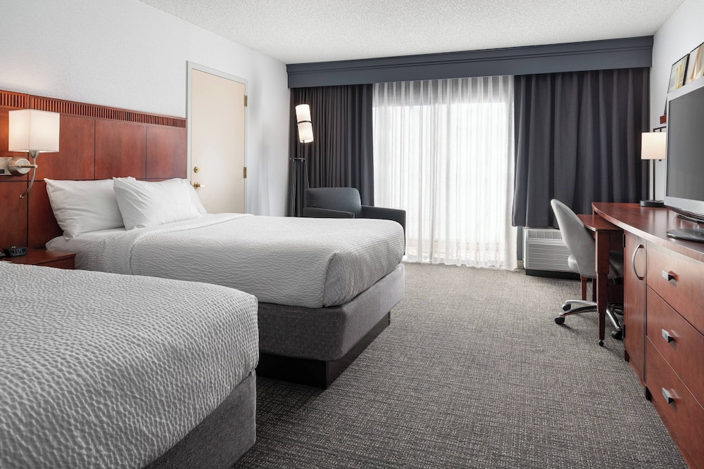 Room, 2 Double Beds photo 1
