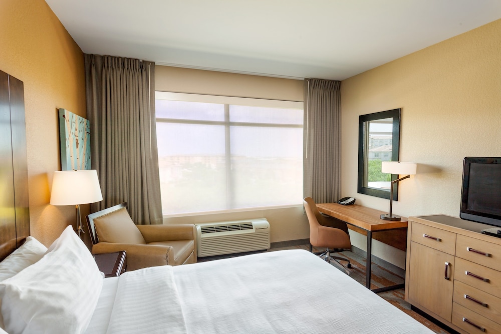 Standard Room, 2 Queen Beds, Accessible (Accessible Tub) - Photo 2