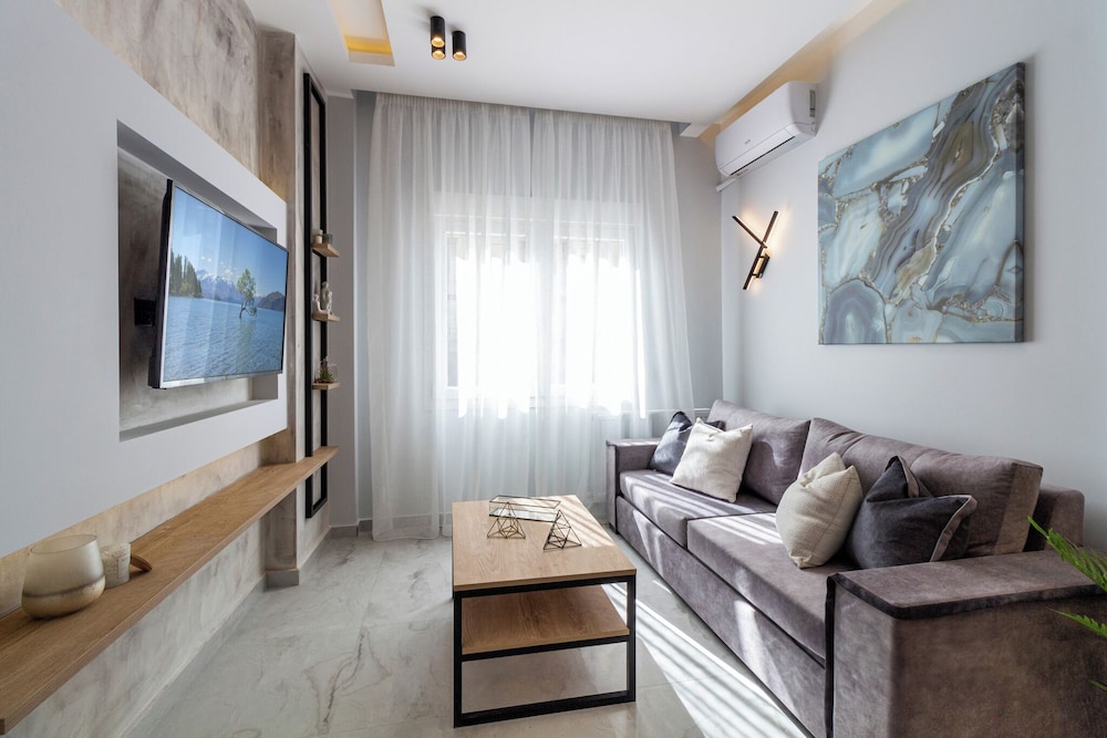 Apartment, 2 Bedrooms, Balcony, City View