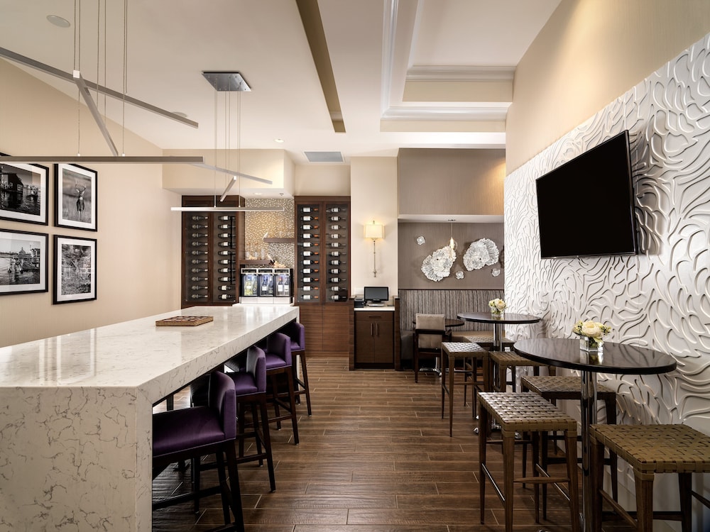 Club Room, 2 Queen Beds, City View - Photo 4