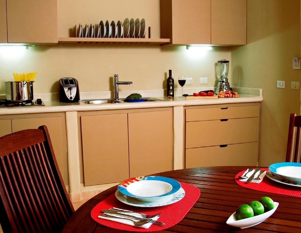 Condo, 2 Bedrooms - Photo 6