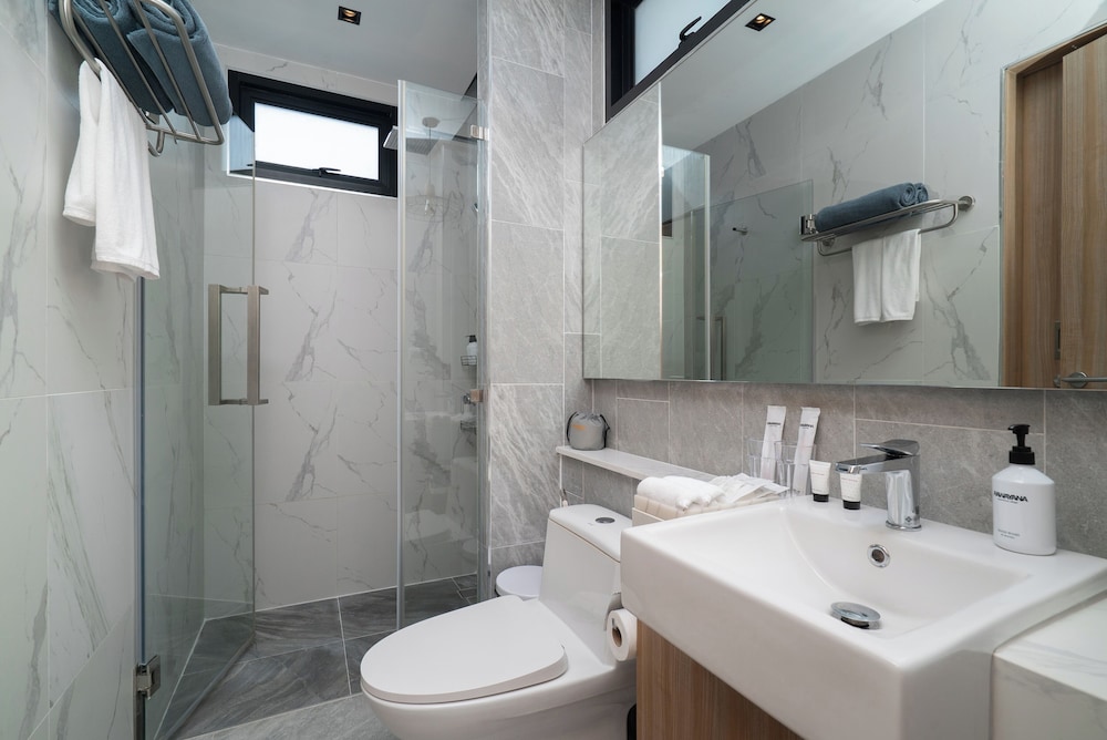 2 Bedroom Junior Pool Villa - Photo 11