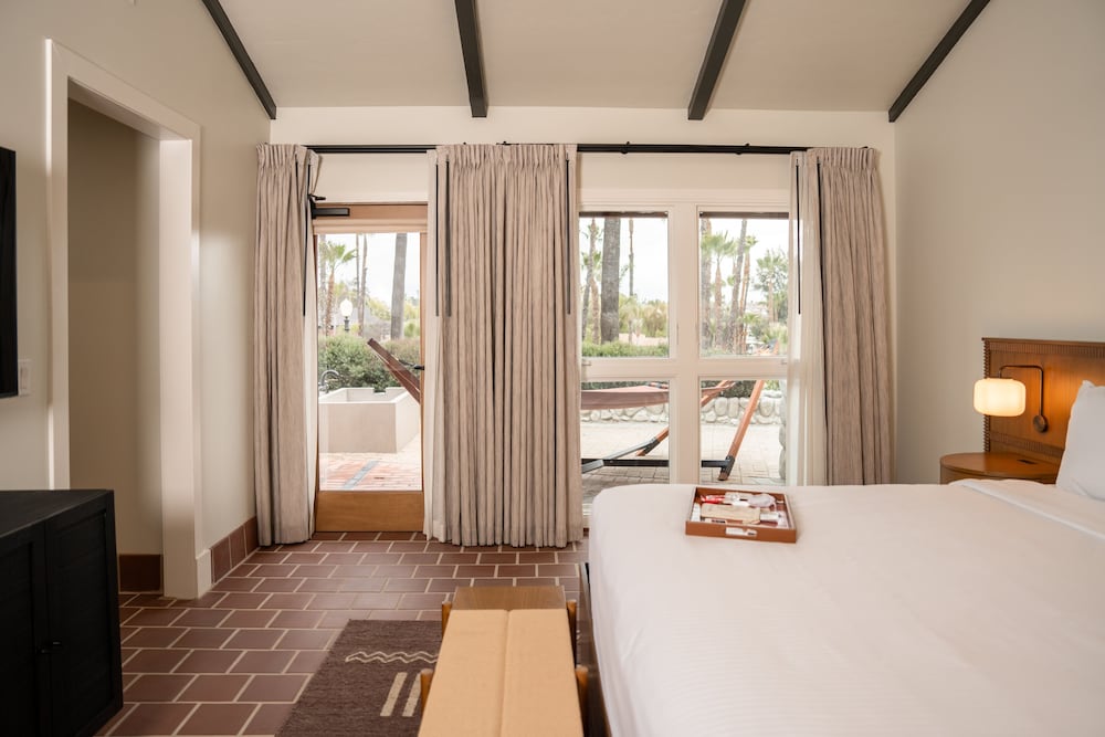 Suite, 1 King Bed (Hillside Soaking ADULTS ONLY) photo 3