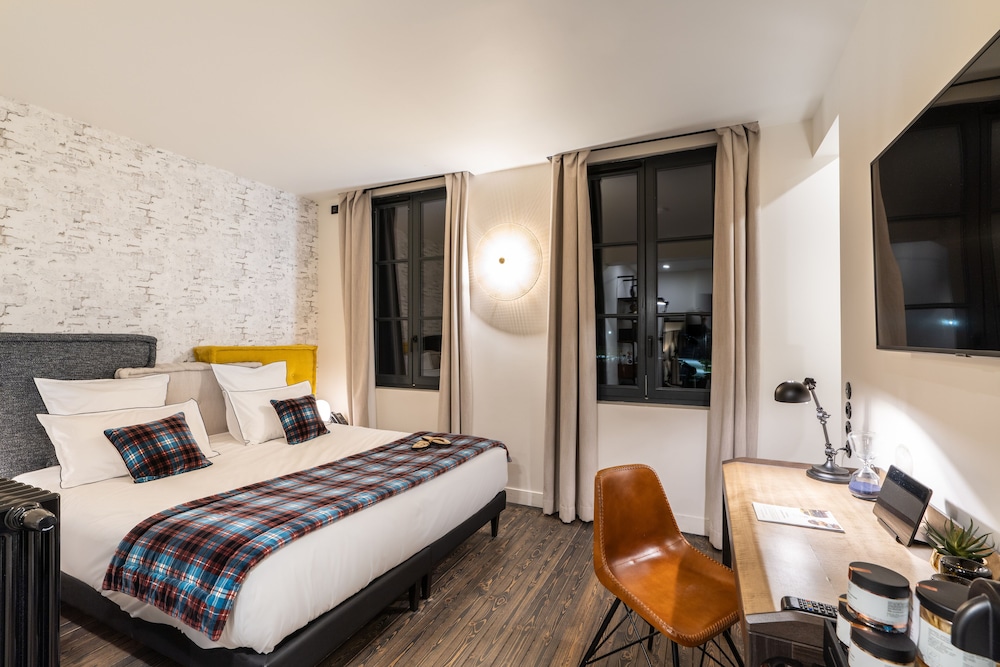 Chambre Double Luxe (Cosy Room) Chambre Double Luxe (Cosy Room)