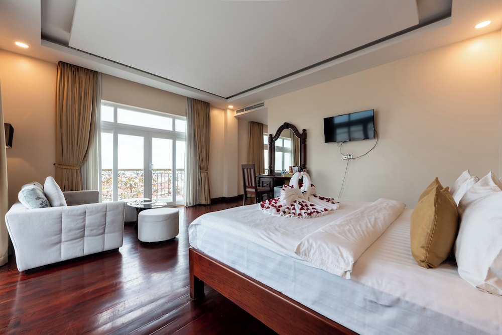 Mekong Double Room, Balcony, River View