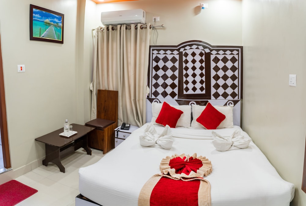 Deluxe Double Room - Photo 12
