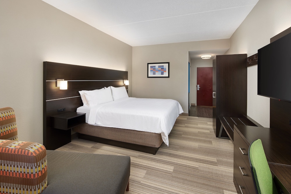 Standard Room, 1 King Bed - Photo 2