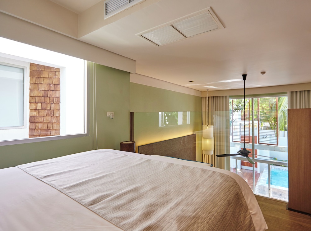 2-Bedroom Pool Villa - Photo 2