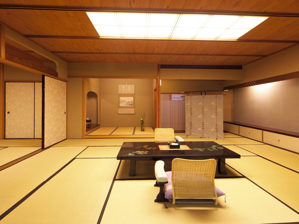 Grand Villa, Courtyard View, Annex Building photo 3