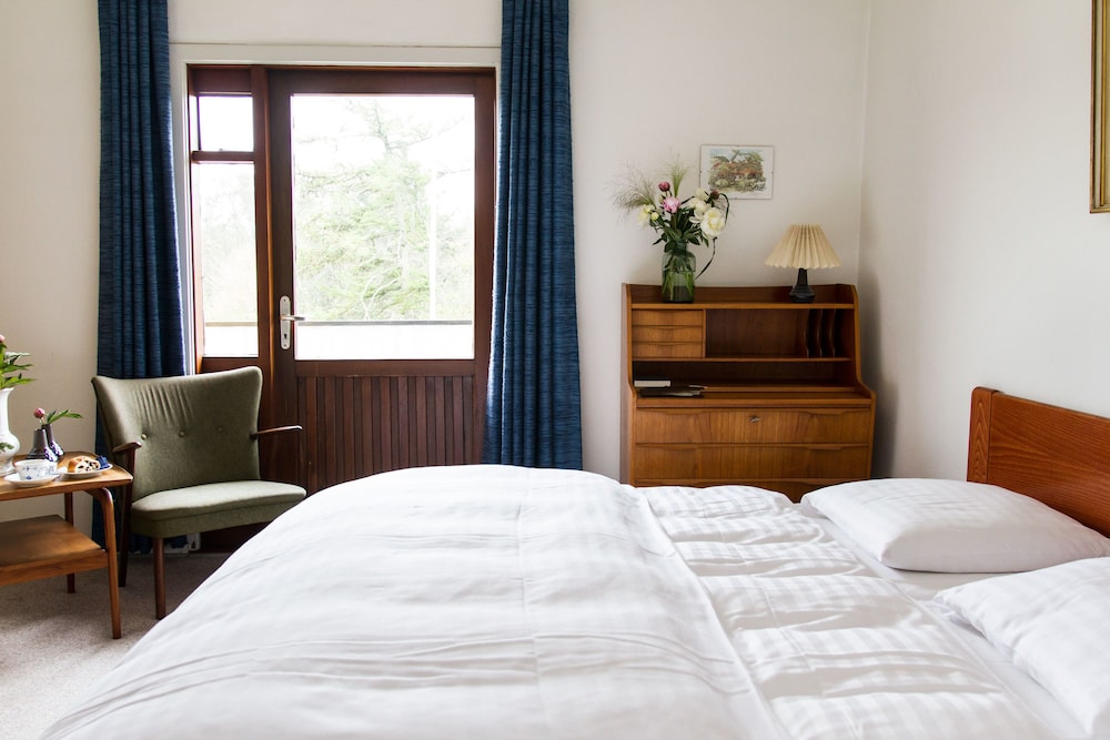 Double Room, Private Bathroom (with balcony) photo 1