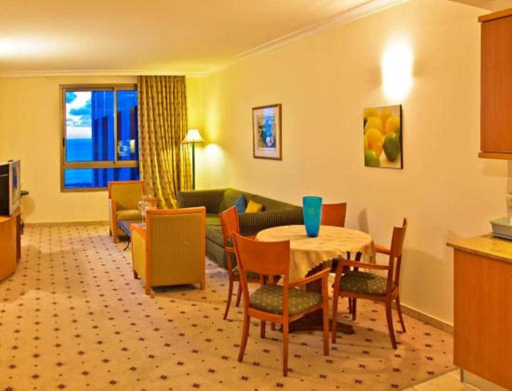 Deluxe Apartment, 1 Bedroom, Sea View, Beachfront photo 2