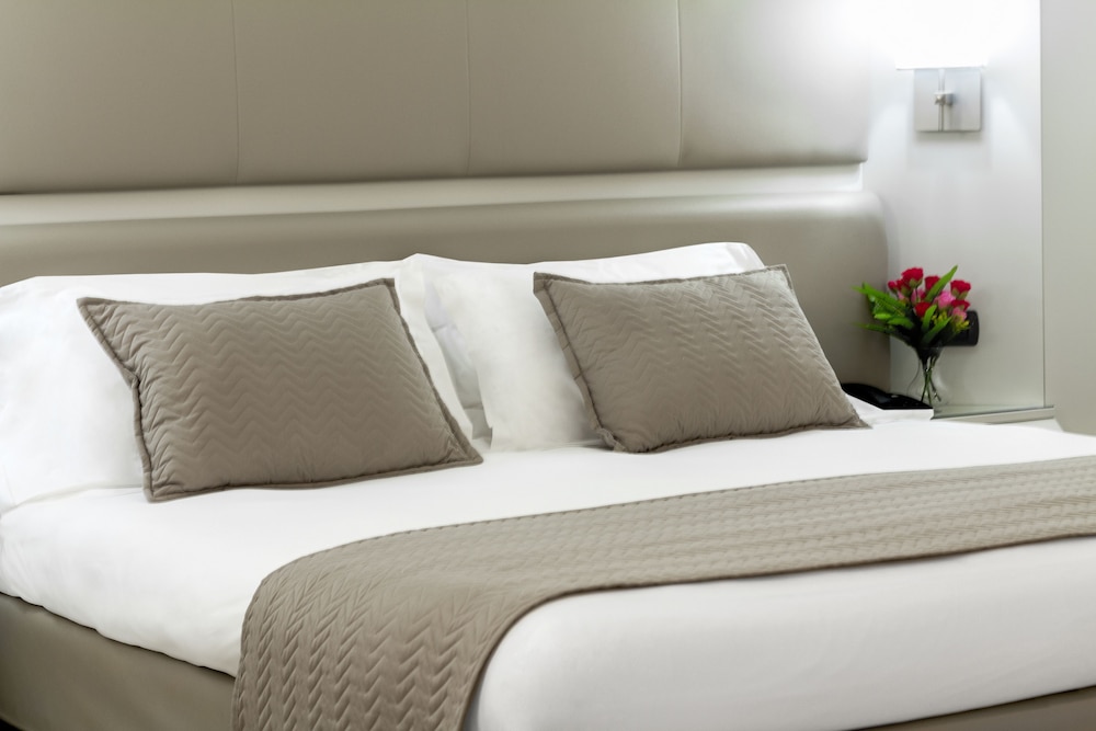 Standard Double or Twin Room - Photo 4