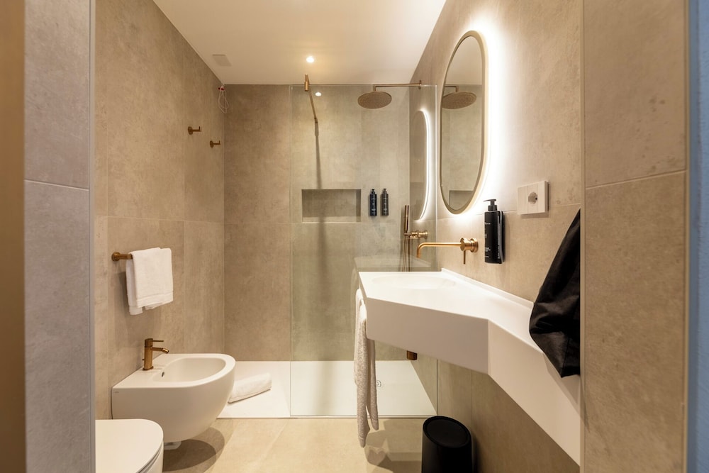 Standard Double Room - Photo 2