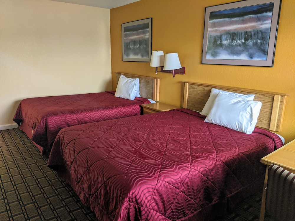 Standard Room, 2 Queen Beds, Non Smoking photo 1