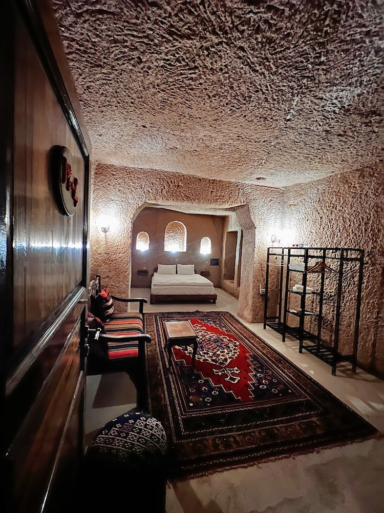 Romantic Studio Suite photo 2