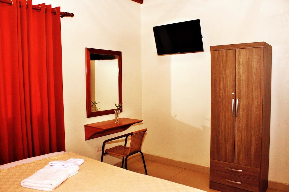 Standard Double Room, 1 Queen Bed, Private Bathroom photo 3