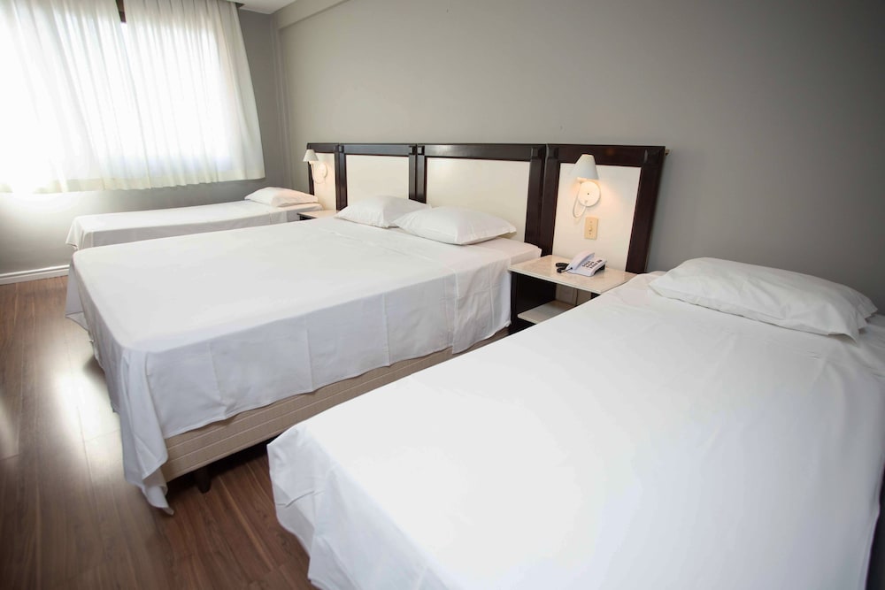 Classic Quadruple Room, Multiple Beds photo 1