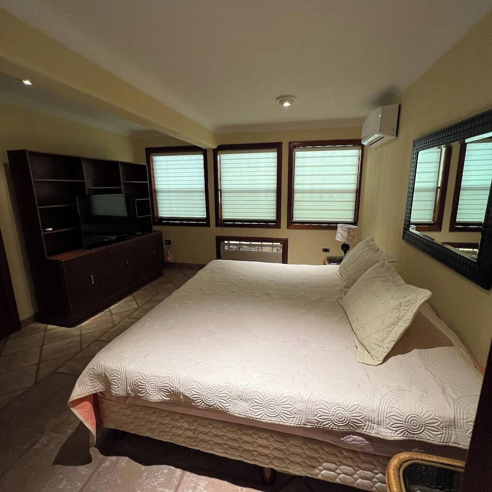 Honeymoon Suite photo 1