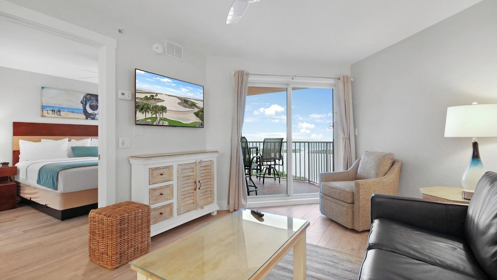 Premium Condo, Balcony, Ocean View (Gulf Front)