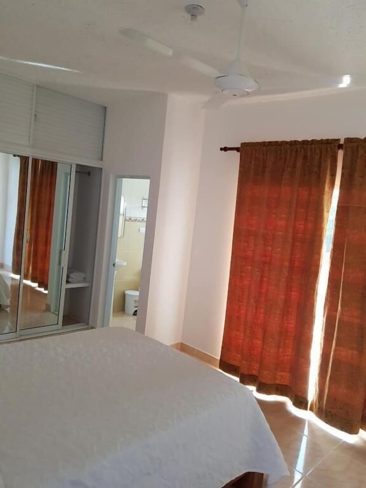 Panoramic Apartment, Kitchen, Poolside