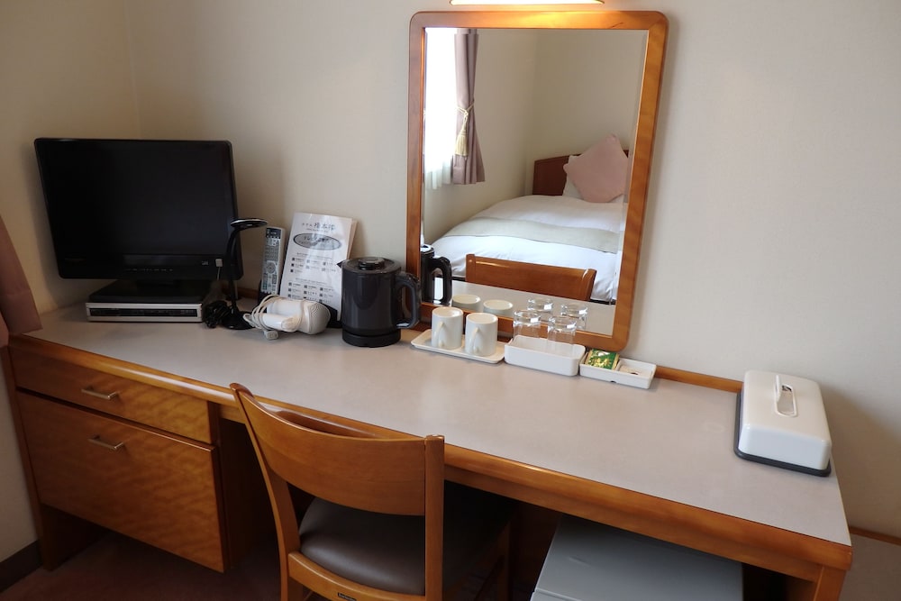 Twin Room, Smoking photo 3