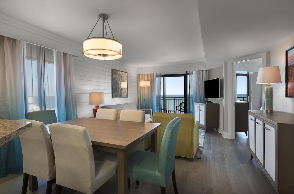 Oceanfront Three Bedroom Condo - Photo 9