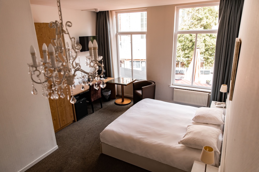Classic Church view Room - Photo 1