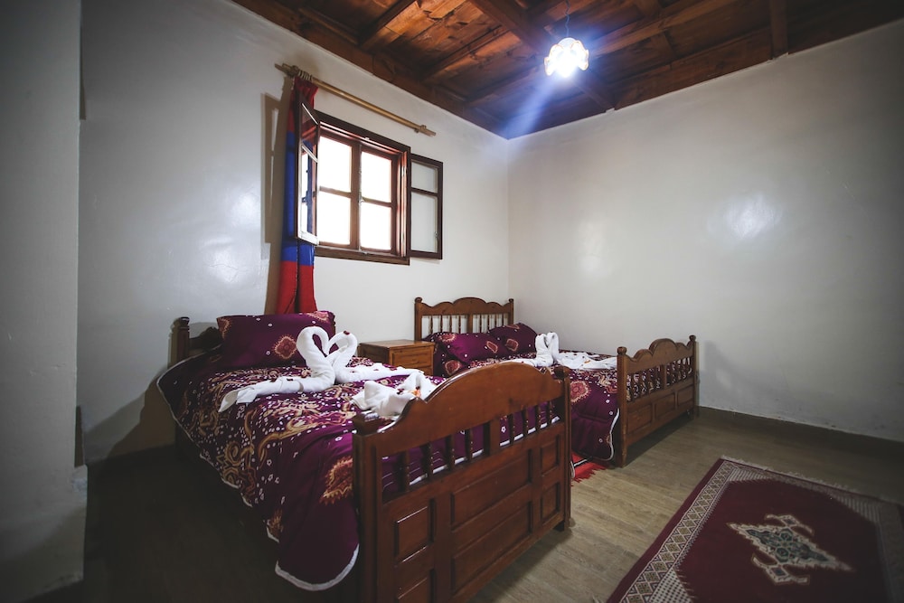 Standard Triple Room photo 3