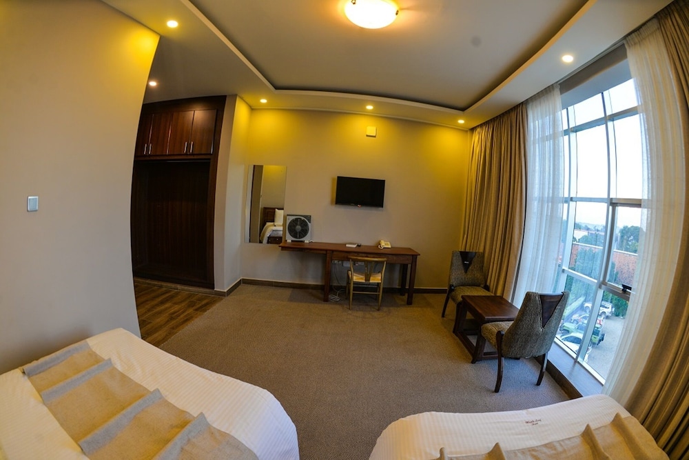 Standard Twin Room - Photo 4