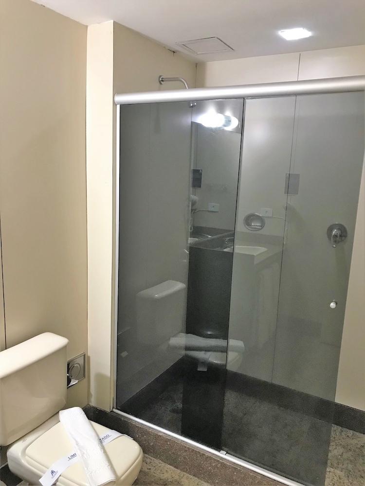 Standard Twin Room - Photo 9