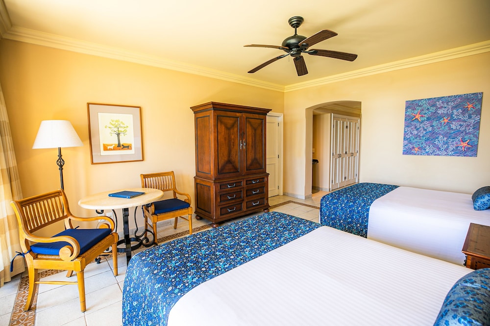 Deluxe Room, Ocean View - Photo 2