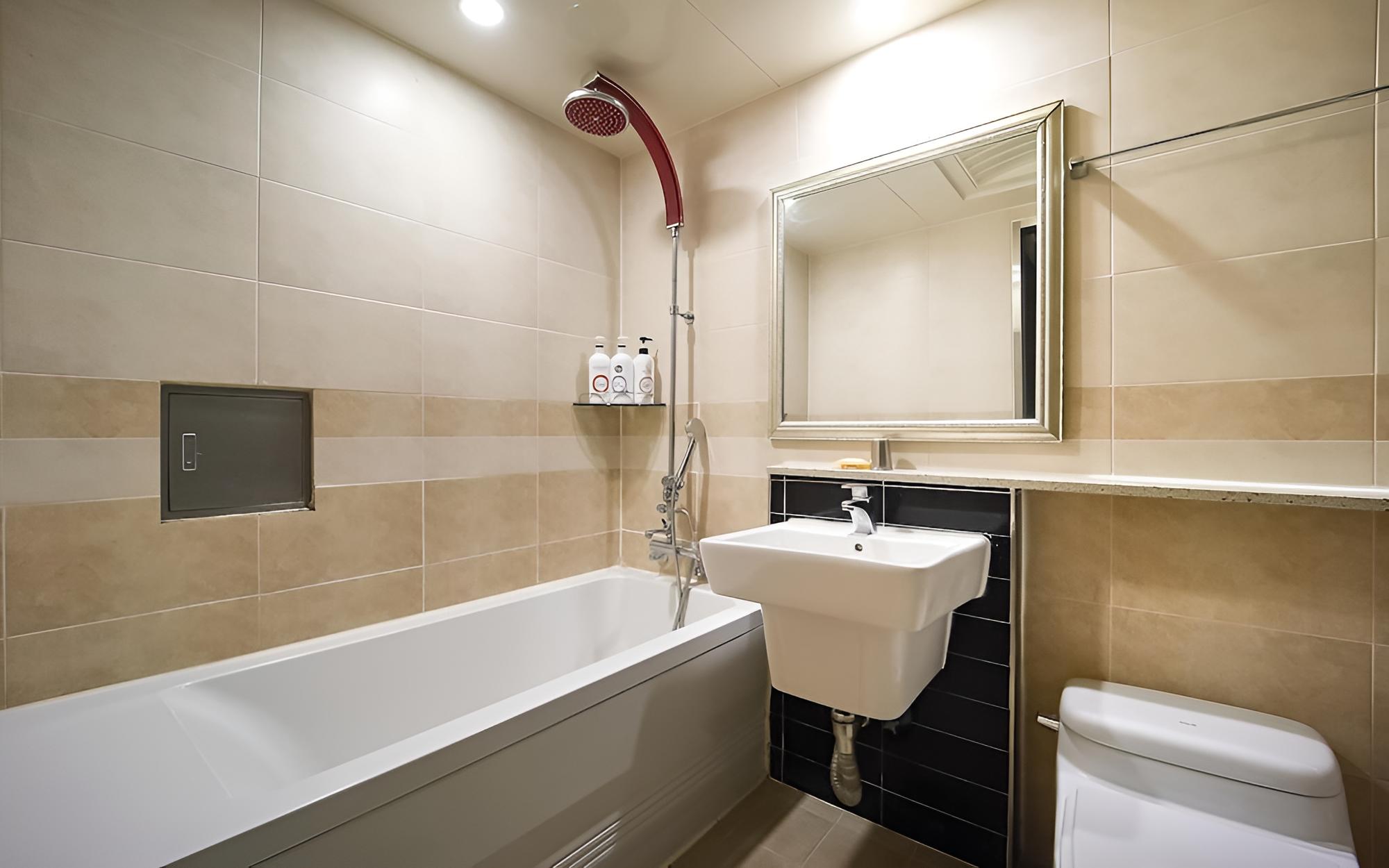 Room (Massage Chair Room (Bathtub Netflix A) - Photo 12