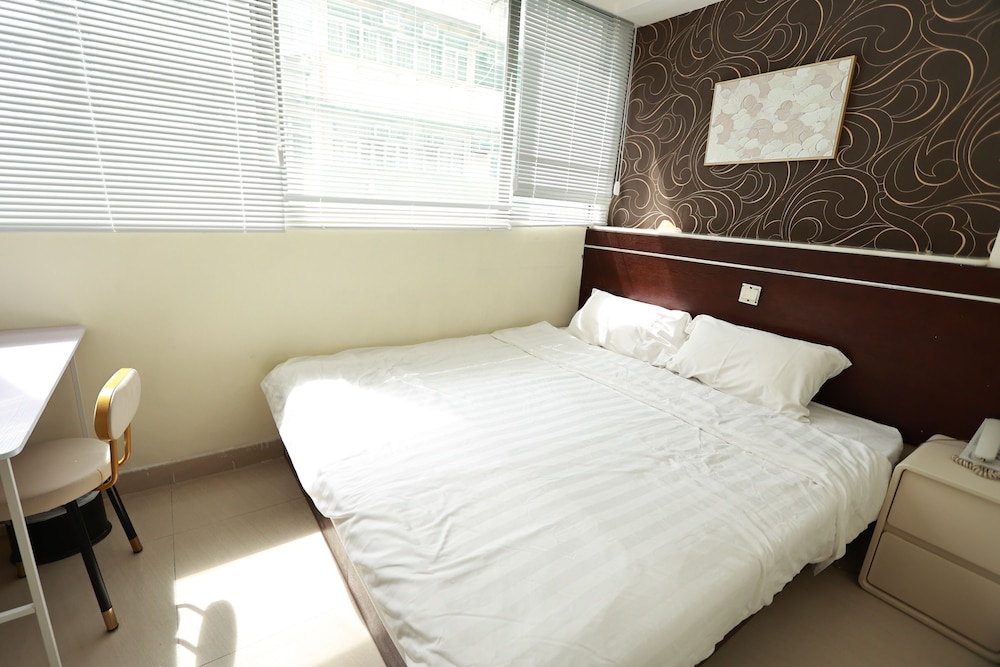 Economy Double Room - Photo 3