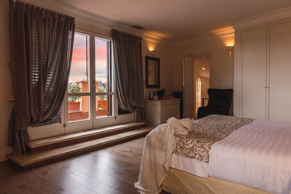 Junior Suite, Balcony, 3 photo 1
