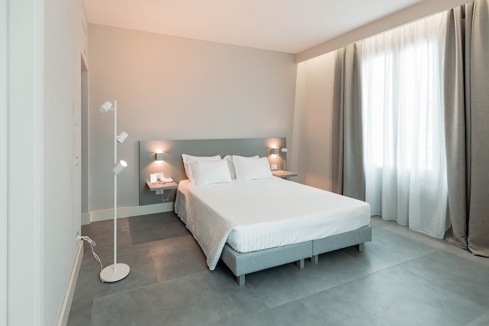 Superior Double Room - Photo 1