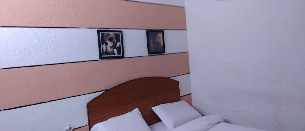 Basic Room photo 2