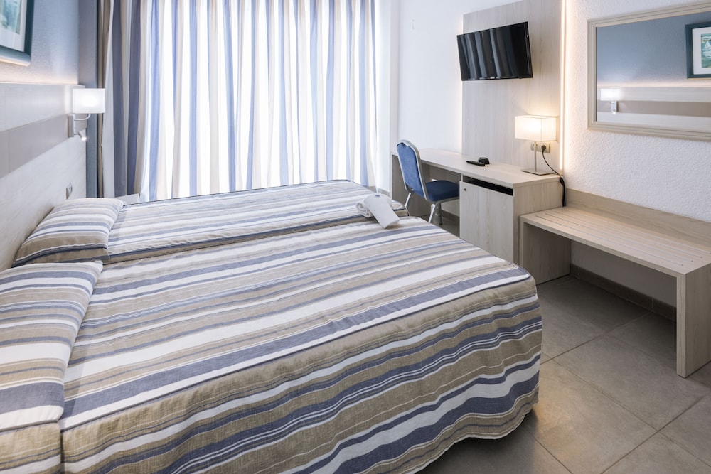 Standard Double Room, Balcony (2 Adults) - Photo 2