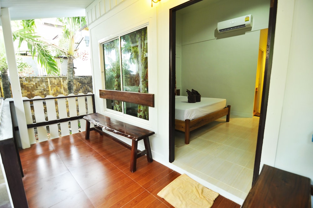 Standard Room (Air Con) photo 3